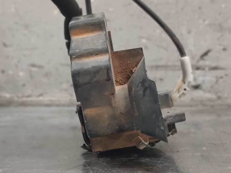 Recambio de cerradura puerta delantera derecha para peugeot 308 active referencia OEM IAM   