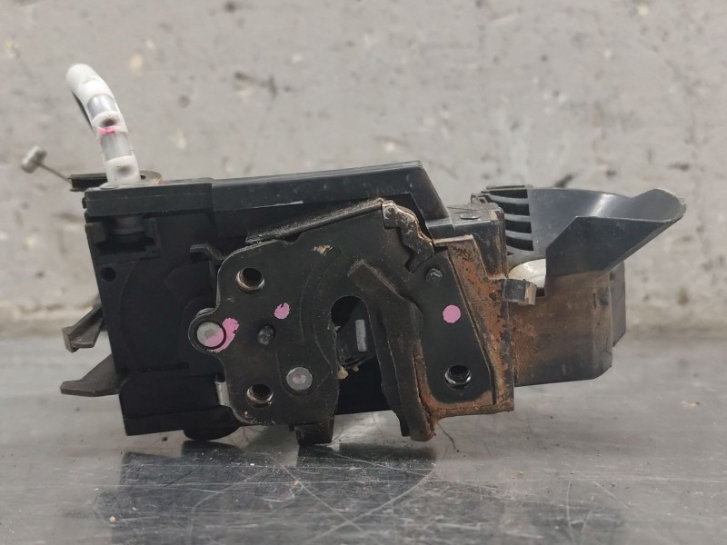 Recambio de cerradura puerta delantera izquierda para peugeot 308 active referencia OEM IAM 9810309480  