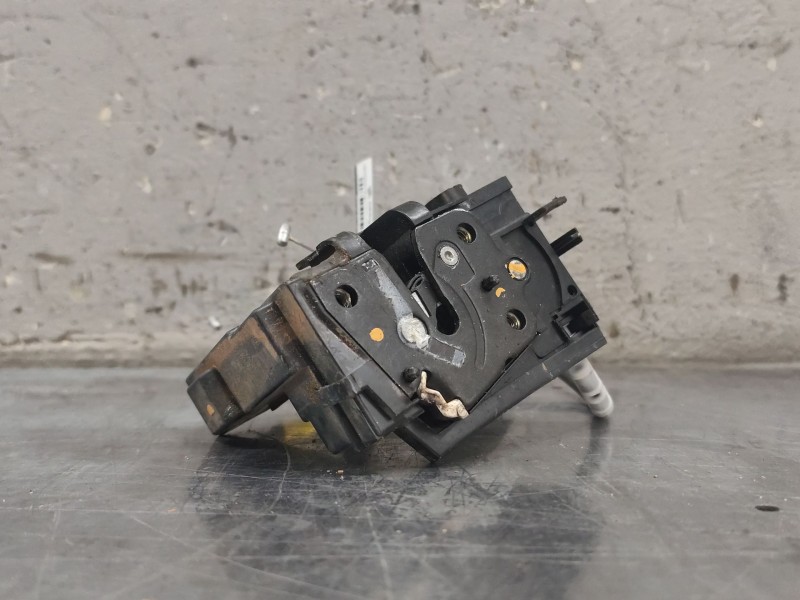 Recambio de cerradura puerta trasera izquierda para peugeot 308 active referencia OEM IAM 9826126080  