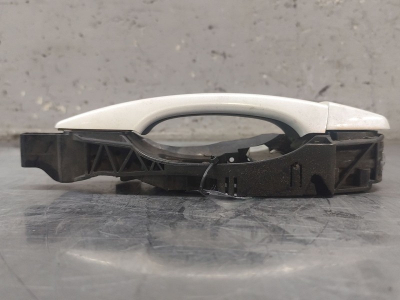 Recambio de maneta exterior delantera derecha para peugeot 308 active referencia OEM IAM 9802977180  
