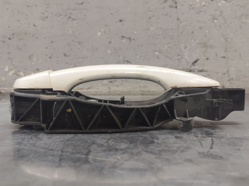 Recambio de maneta exterior delantera derecha para peugeot 308 active referencia OEM IAM 9802977180  