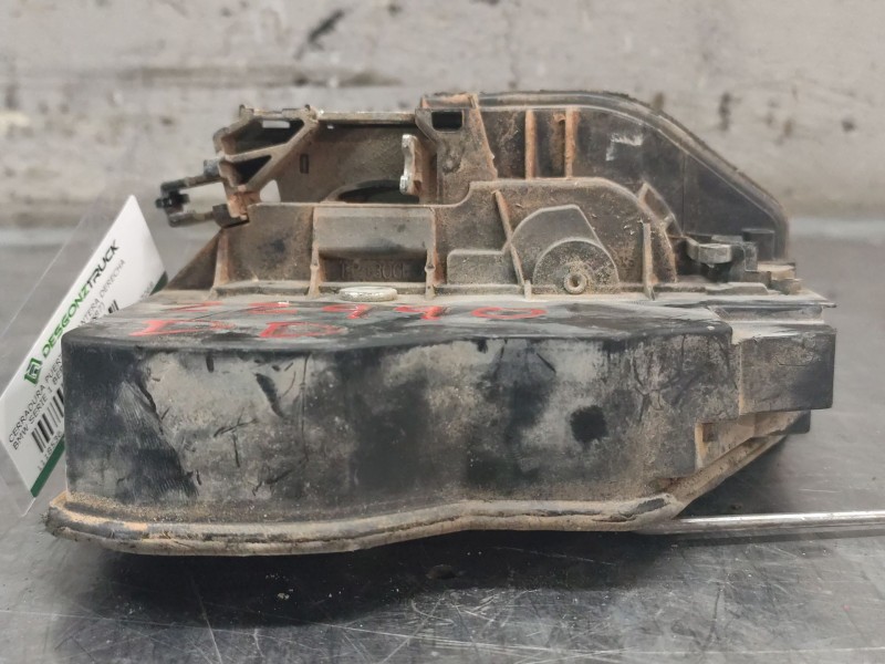 Recambio de cerradura puerta delantera derecha para bmw serie 1 berlina (e81/e87) 120d referencia OEM IAM 7167068  