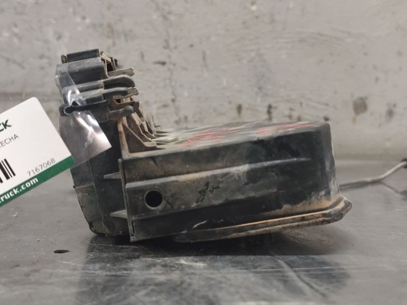 Recambio de cerradura puerta delantera derecha para bmw serie 1 berlina (e81/e87) 120d referencia OEM IAM 7167068  