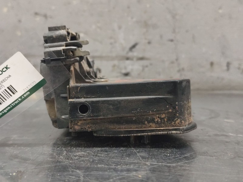 Recambio de cerradura puerta trasera derecha para bmw serie 1 berlina (e81/e87) 120d referencia OEM IAM 7167070  