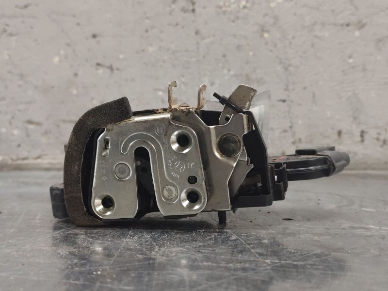 Recambio de cerradura puerta trasera derecha para nissan x-trail ii (t31) 2.0 dci 4x4 referencia OEM IAM   