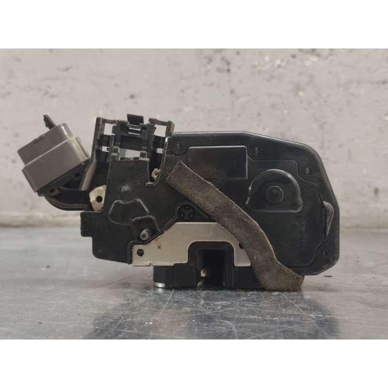 Recambio de cerradura puerta trasera derecha para nissan x-trail ii (t31) 2.0 dci 4x4 referencia OEM IAM   