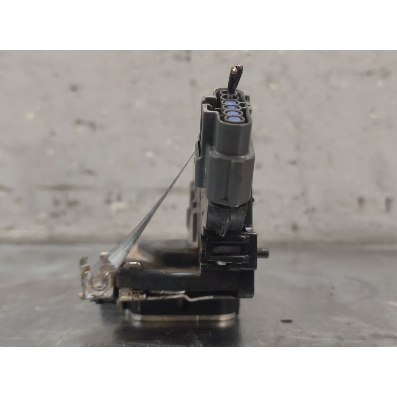 Recambio de cerradura puerta trasera derecha para nissan x-trail ii (t31) 2.0 dci 4x4 referencia OEM IAM   