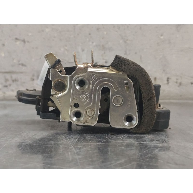 Recambio de cerradura puerta trasera izquierda para nissan x-trail ii (t31) 2.0 dci 4x4 referencia OEM IAM   