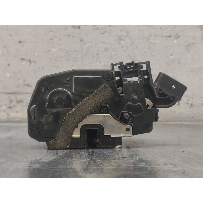 Recambio de cerradura puerta trasera izquierda para nissan x-trail ii (t31) 2.0 dci 4x4 referencia OEM IAM   