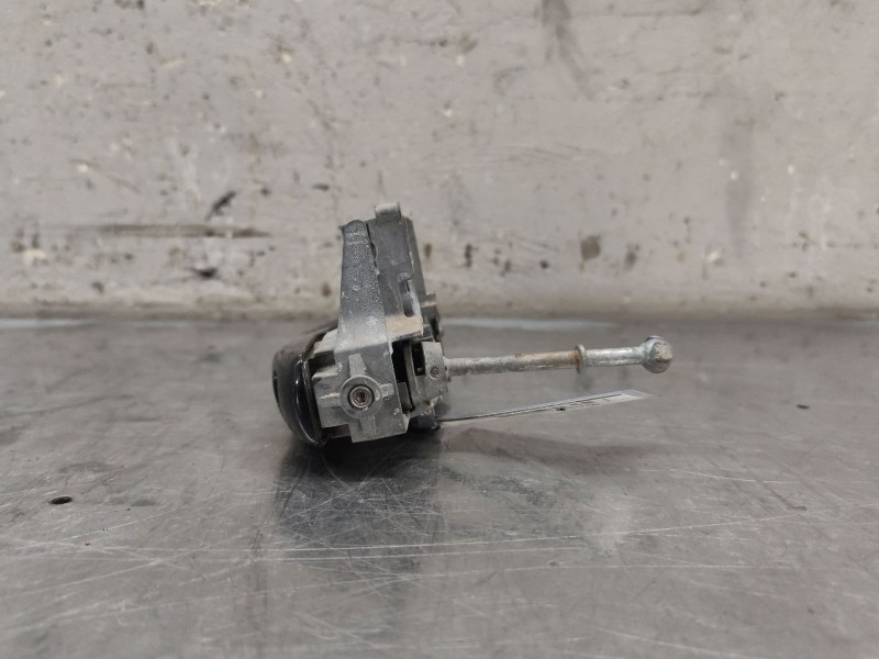 Recambio de maneta exterior delantera izquierda para peugeot 308 confort referencia OEM IAM   