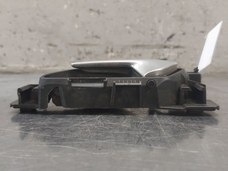 Recambio de maneta interior trasera izquierda para peugeot 308 active referencia OEM IAM   