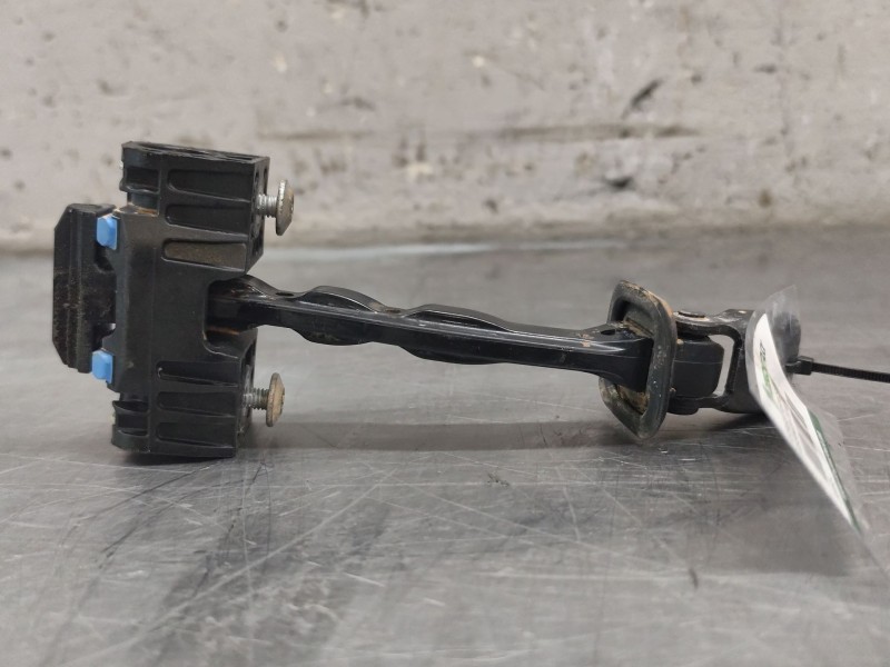 Recambio de retenedor puerta para volkswagen tiguan (5n_) 2.0 tdi 4motion referencia OEM IAM   