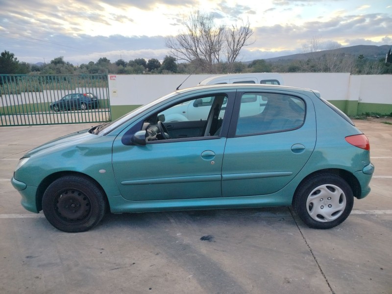 peugeot 206 berlina del año 2010
