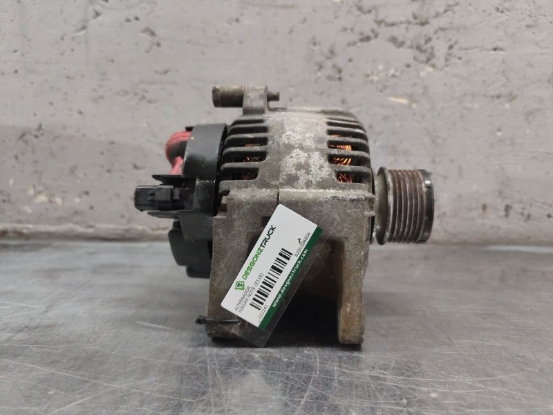 Recambio de alternador para nissan note (e11e) acenta referencia OEM IAM 8200386806  