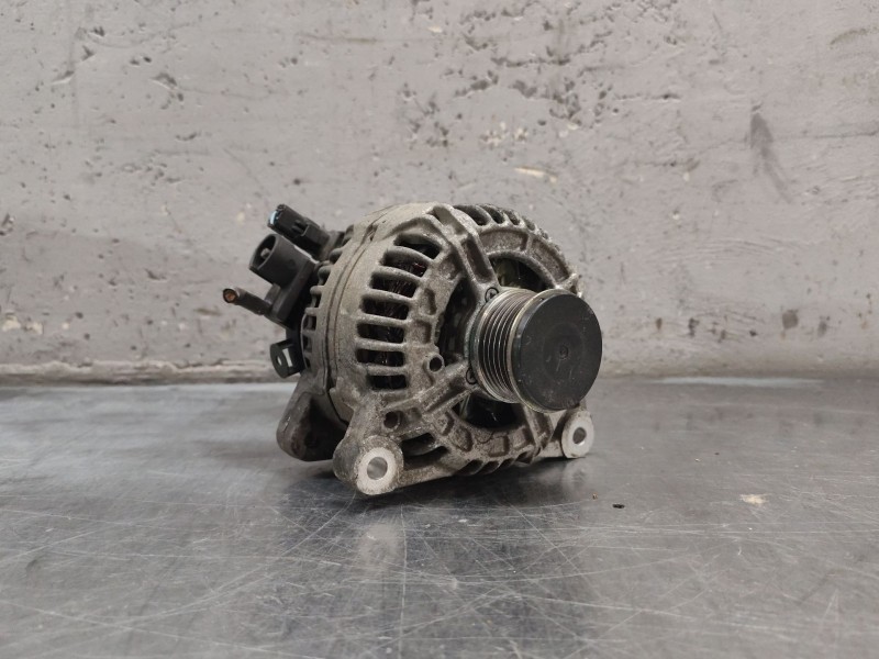 Recambio de alternador para citroën c4 berlina lx referencia OEM IAM 9646321880 0124525035 