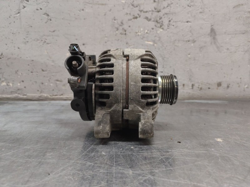 Recambio de alternador para citroën c4 berlina lx referencia OEM IAM 9646321880 0124525035 