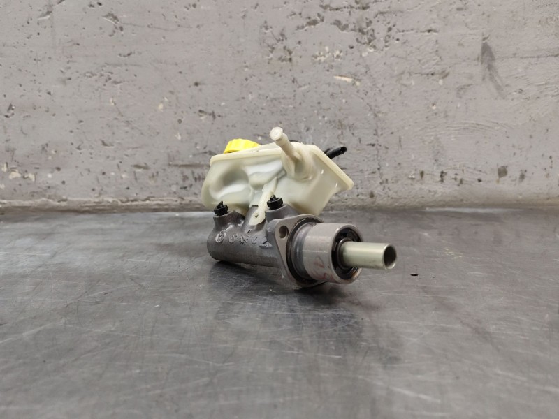 Recambio de bomba freno para volkswagen polo berlina (6n1) básico referencia OEM IAM 21025599  