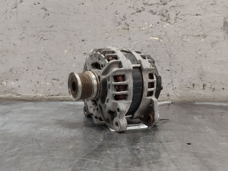 Recambio de alternador para seat leon (5f1) 1.6 tdi referencia OEM IAM 03L903023K  