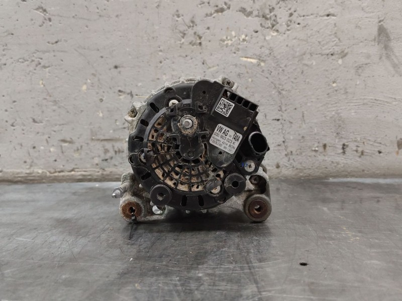 Recambio de alternador para seat leon (5f1) 1.6 tdi referencia OEM IAM 03L903023K  