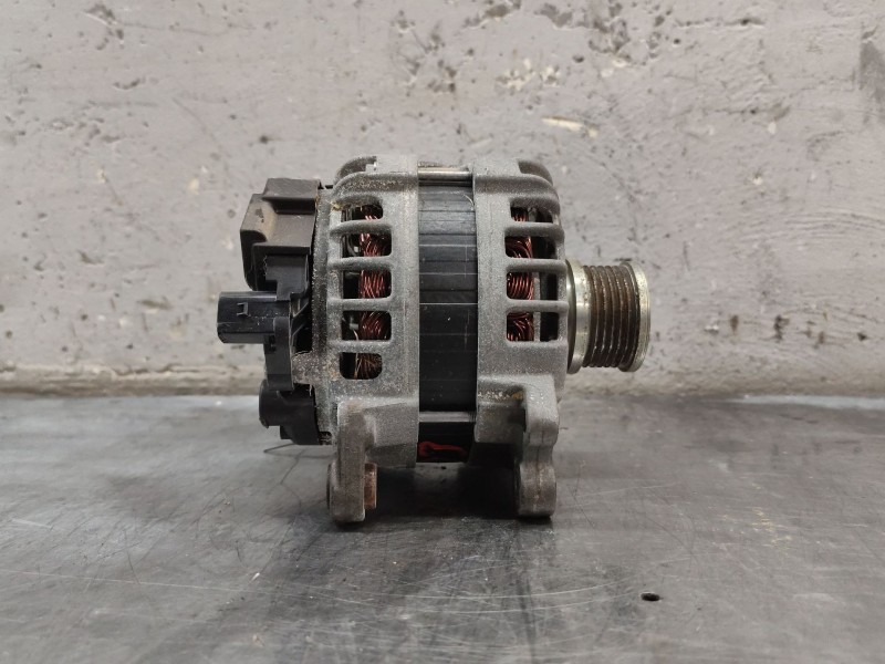 Recambio de alternador para seat leon (5f1) 1.6 tdi referencia OEM IAM 03L903023K  