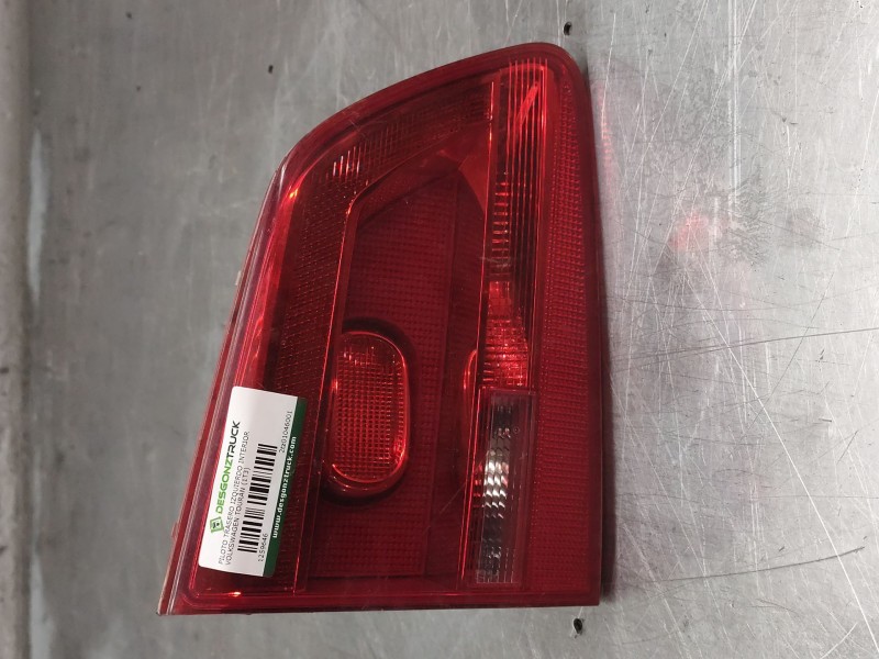 Recambio de piloto trasero izquierdo interior para volkswagen touran (1t3) 1.6 tdi referencia OEM IAM 2tz01046001  