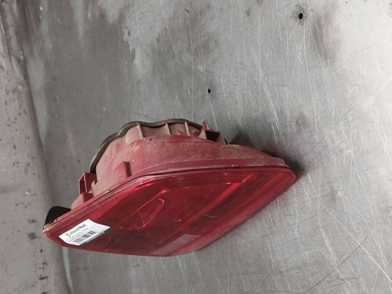 Recambio de piloto trasero izquierdo interior para volkswagen touran (1t3) 1.6 tdi referencia OEM IAM 2tz01046001  