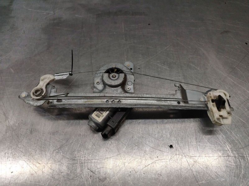 Recambio de elevalunas trasero izquierdo para renault scenic ii grand confort dynamique referencia OEM IAM 067527 440726F 