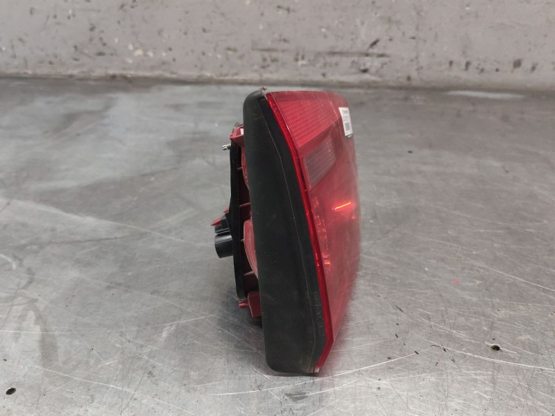 Recambio de piloto trasero derecho interior para volkswagen touran (1t3) 1.6 tdi referencia OEM IAM 2tz010469  