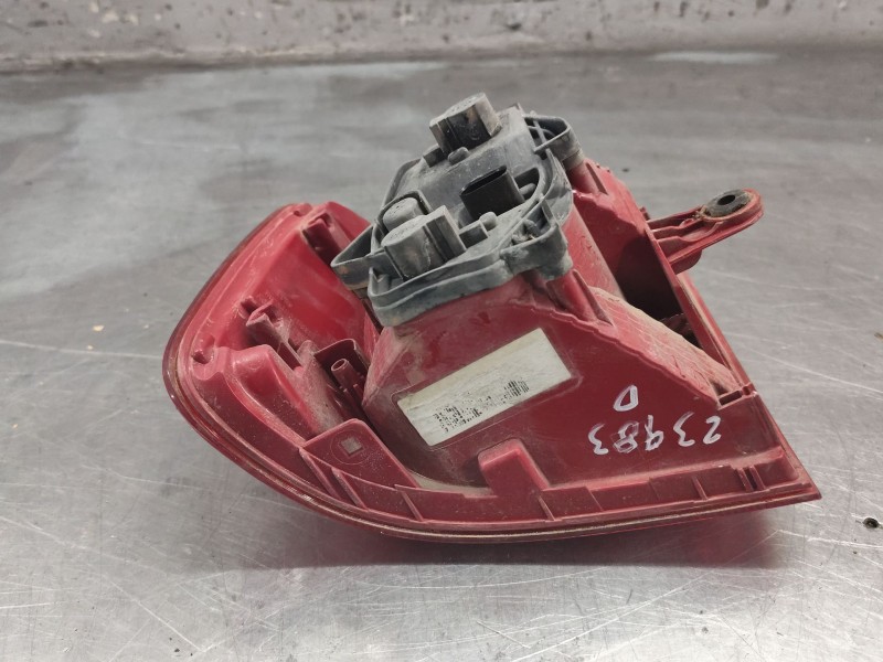 Recambio de piloto trasero derecho para volkswagen touran (1t3) 1.6 tdi referencia OEM IAM   