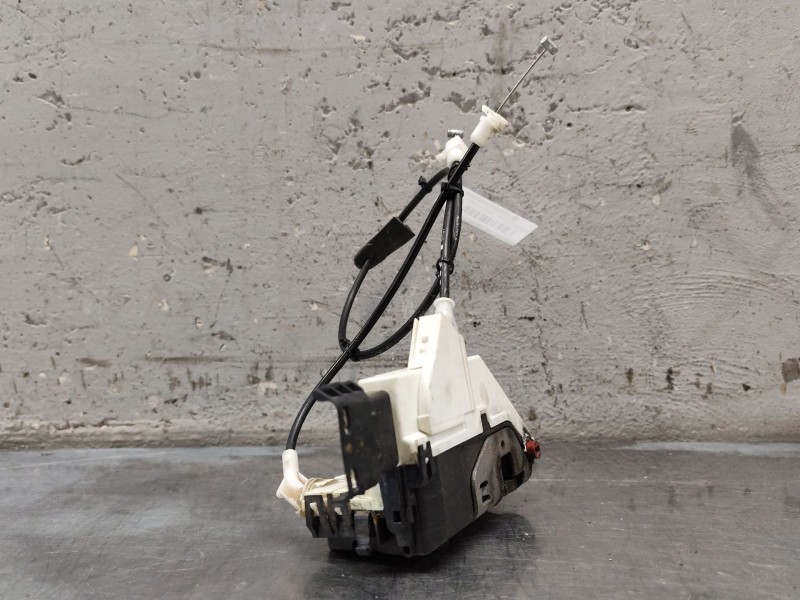 Recambio de cerradura puerta trasera derecha para peugeot 308 confort referencia OEM IAM   