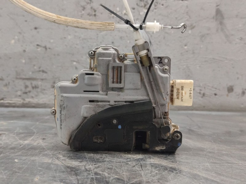 Recambio de cerradura puerta delantera izquierda para audi a3 (8p1) 2.0 tdi 16v referencia OEM IAM 4f1837015  