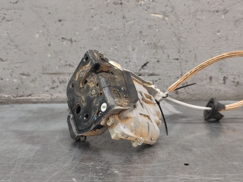 Recambio de cerradura puerta delantera derecha para audi a3 (8p1) 2.0 tdi 16v referencia OEM IAM 4f1837016  