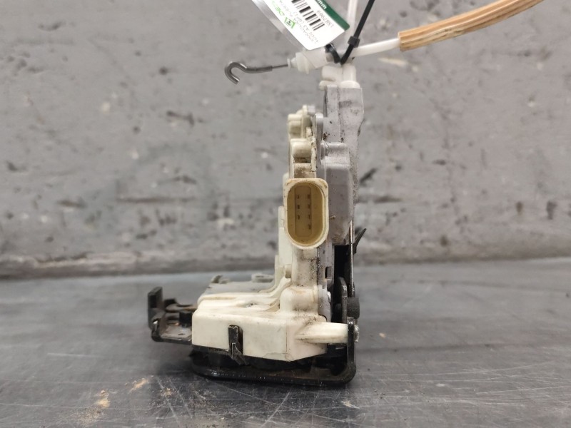 Recambio de cerradura puerta delantera derecha para audi a3 (8p1) 2.0 tdi 16v referencia OEM IAM 4f1837016  