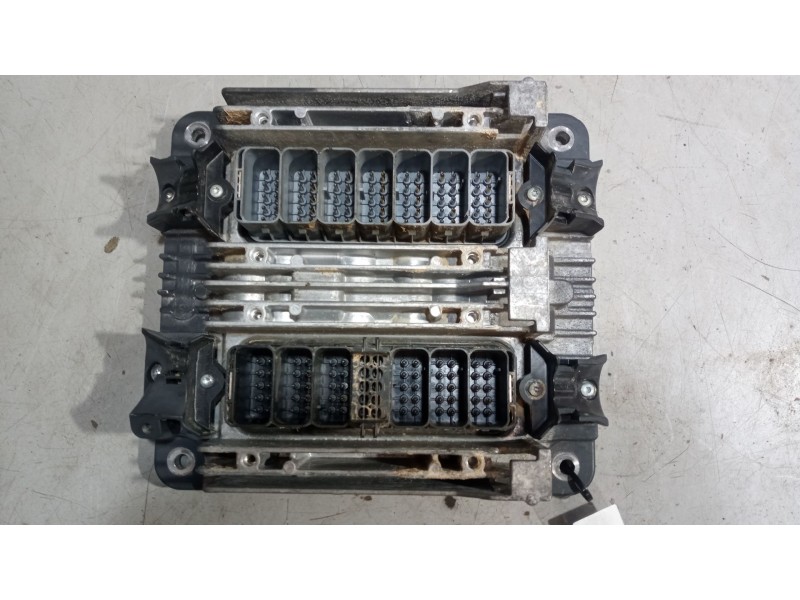 Recambio de centralita motor edc para scania p i p 250 referencia OEM IAM 2782799 2325330 