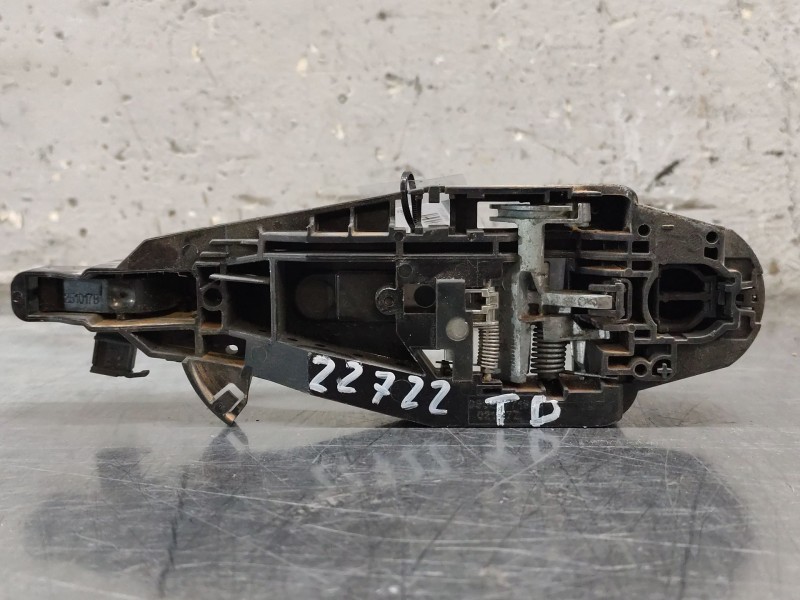 Recambio de maneta exterior trasera derecha para peugeot 308 active referencia OEM IAM 9802977180  