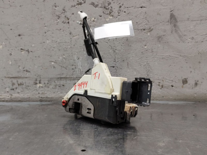 Recambio de cerradura puerta trasera izquierda para peugeot 308 confort referencia OEM IAM   