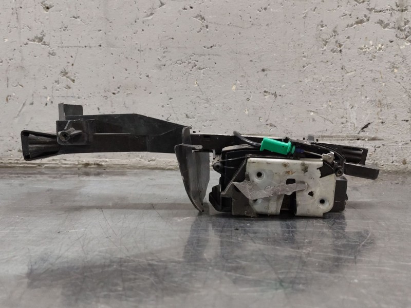 Recambio de cerradura puerta delantera derecha para ford kuga iii (dfk) 1.5 ecoboost referencia OEM IAM BM5AA21812BH  