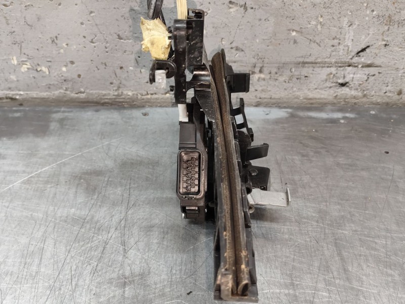 Recambio de cerradura puerta trasera izquierda para ford focus lim. (cb4) titanium referencia OEM IAM 4M5AA26413BE  