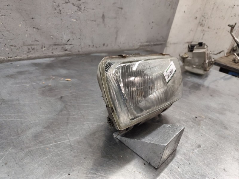 Recambio de faro derecho para nissan nt400 cabstar (f24m) 28.12, 32.12, 35.12 (f91an) referencia OEM IAM   