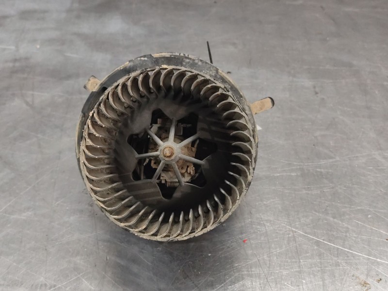 Recambio de ventilador calefaccion para volkswagen caddy ka/kb (2k) 2.0 sdi referencia OEM IAM 983226W  