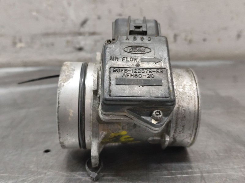 Recambio de caudalimetro para ford fiesta berlina ghia referencia OEM IAM 96FB12B579EB  