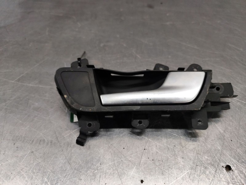 Recambio de maneta interior trasera derecha para audi a4 ber. (b8) básico referencia OEM IAM 8K0839020  