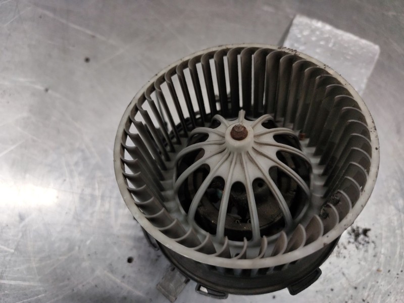Recambio de ventilador calefaccion para audi a4 ber. (b8) básico referencia OEM IAM 8K1820021  