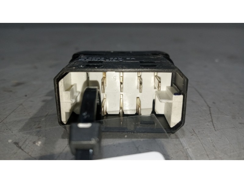 Recambio de mando elevalunas delantero derecho para renault midlum 6.2 diesel referencia OEM IAM   