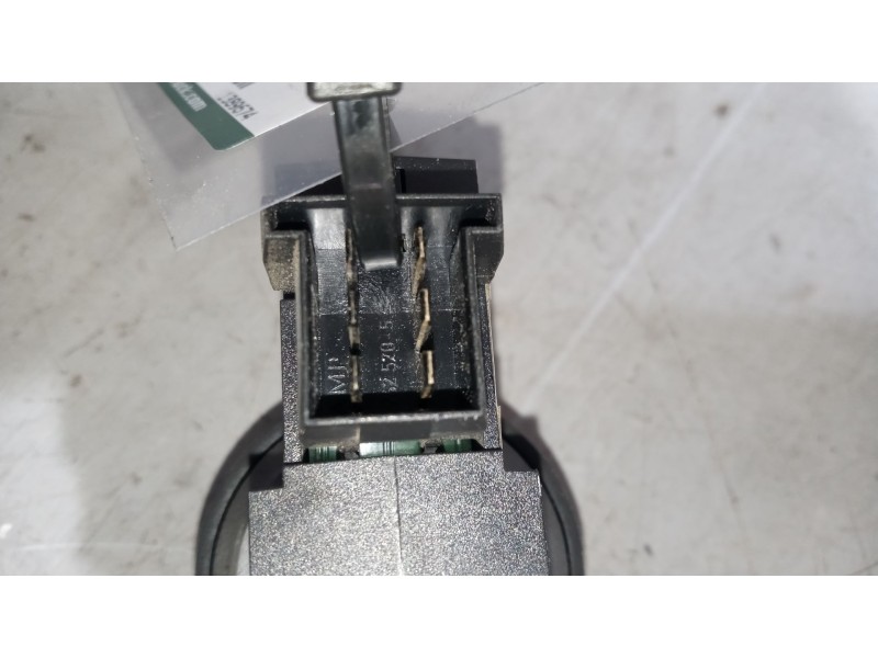 Recambio de interruptor para daf serie lf45 desde 01 5.9 diesel referencia OEM IAM 1389674  