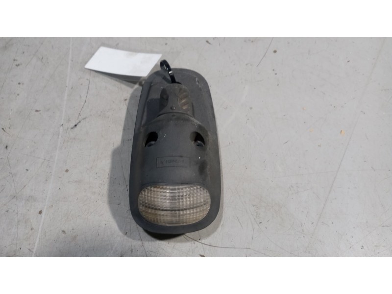 Recambio de piloto luz galibo izquierdo para renault midlum 6.2 diesel referencia OEM IAM   