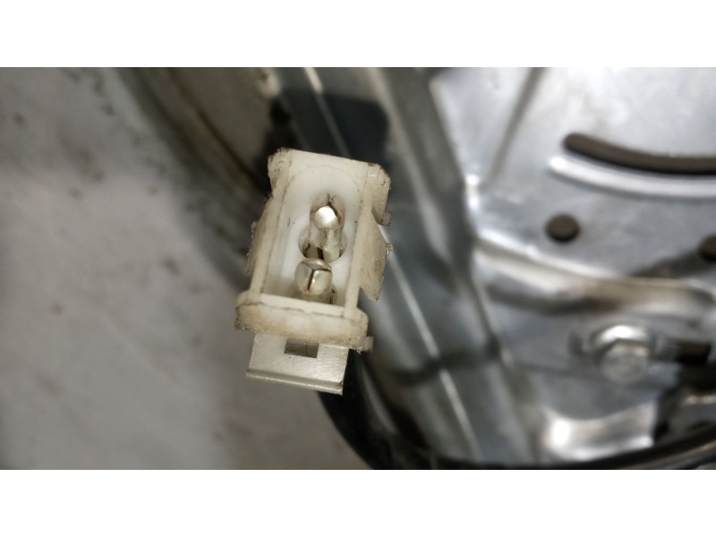 Recambio de elevalunas delantero derecho para scania serie 4 (p/r 164 l) 15.6 diesel referencia OEM IAM   