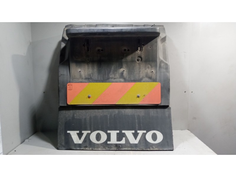 Recambio de guardabarros trasero izquierdo para volvo fh xxx 12.8 diesel referencia OEM IAM   