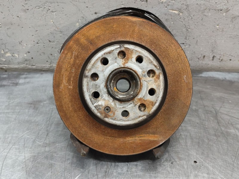 Recambio de mangueta delantera derecha para volkswagen golf vi (5k1) 2.0 tdi referencia OEM IAM   