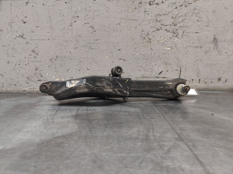 Recambio de brazo suspension inferior trasero izquierdo para hyundai i30 (gd) 1.6 crdi referencia OEM IAM   